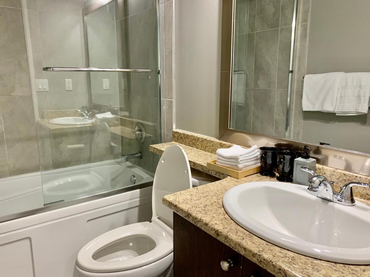 Spacious Burnaby Guest Home 외부 사진