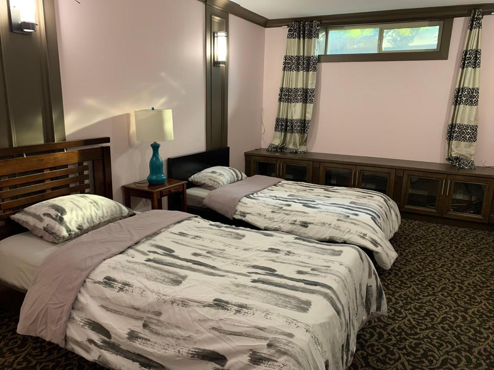 Spacious Burnaby Guest Home 외부 사진